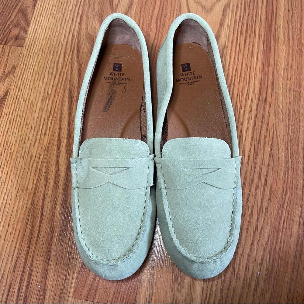 White Mountain Lt. green Suede Shoes! Driving Loafers, sz 11